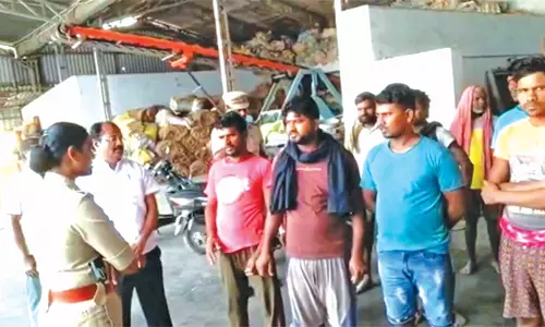 பிற மாநில தொழிலாளர்கள் பாதுகாப்பு குறித்து ஆய்வு