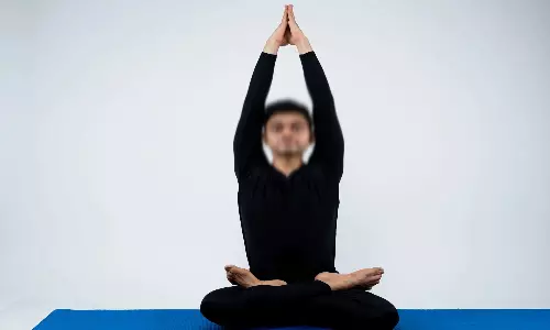 முதுகுத் தசைகளை பலப்படுத்தும் அமர்ந்த நிலை பர்வதாசனம்