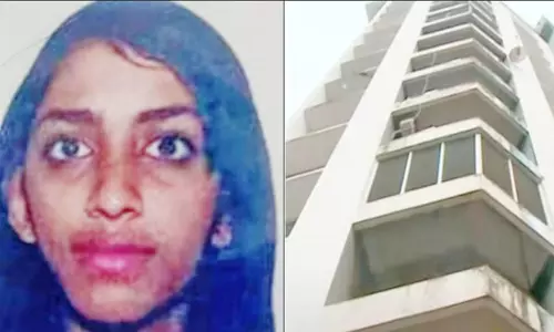 கோழிக்கோட்டில் 12-வது மாடியில் இருந்து குதித்து பெண் டாக்டர் தற்கொலை