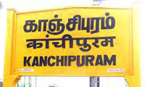 பஸ், வேன்களுக்கு அனுமதி இல்லாததால் காஞ்சிபுரத்தில் சுற்றுலா பயணிகள் கடும் அவதி