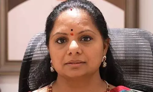 டெல்லி மதுபான கொள்கை முறைகேடு வழக்கு- அமலாக்கத்துறை அலுவலகத்தில் கவிதா ஆஜர்