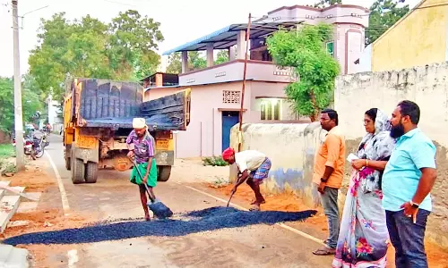 பொதுமக்களின் கோரிக்கை ஏற்பு - உடன்குடி பேரூராட்சியில் 2 இடங்களில் வேகத்தடை அமைப்பு