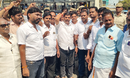 என்.எல்.சி. சுரங்க விரிவாக்க பணி- கடலூர் போராட்டத்தில் ஈடுபட்ட பா.ம.க.வினர் 40 பேர் கைது