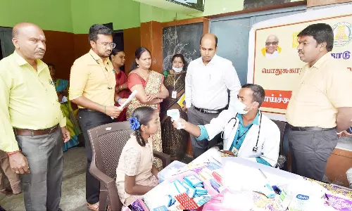 136 இடங்களில் இலவச காய்ச்சல் மருத்துவ முகாம்கள்