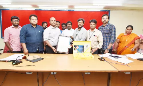 உலக  சாதனை புத்தகத்தில் இடம் பெற்ற  சமுதாய வளைகாப்பு நிகழ்ச்சி