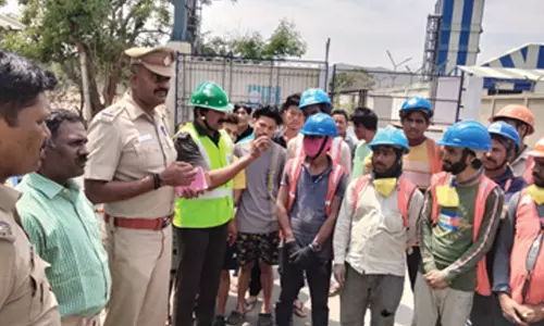 பிற மாநில தொழிலாளர்கள் பாதுகாப்பு குறித்து  போலீசார் கலந்துரையாடல்