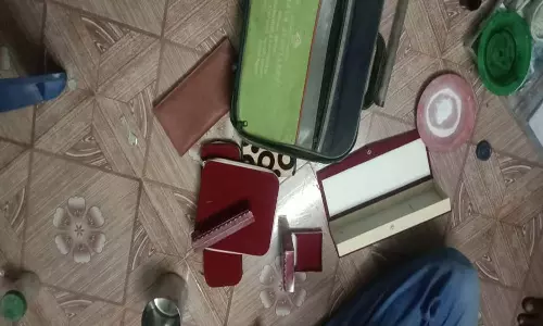 மூதாட்டி வீட்டில் 17 பவுன் நகை திருட்டு