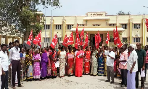 விவசாய தொழிலாளர் சங்கத்தினர் ஆர்ப்பாட்டம்