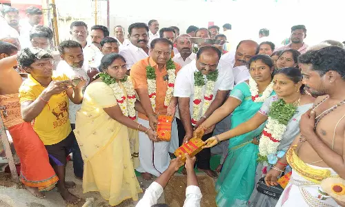 காளியம்மன் கோவில் மண்டபம் கட்ட பூமி பூைஜ