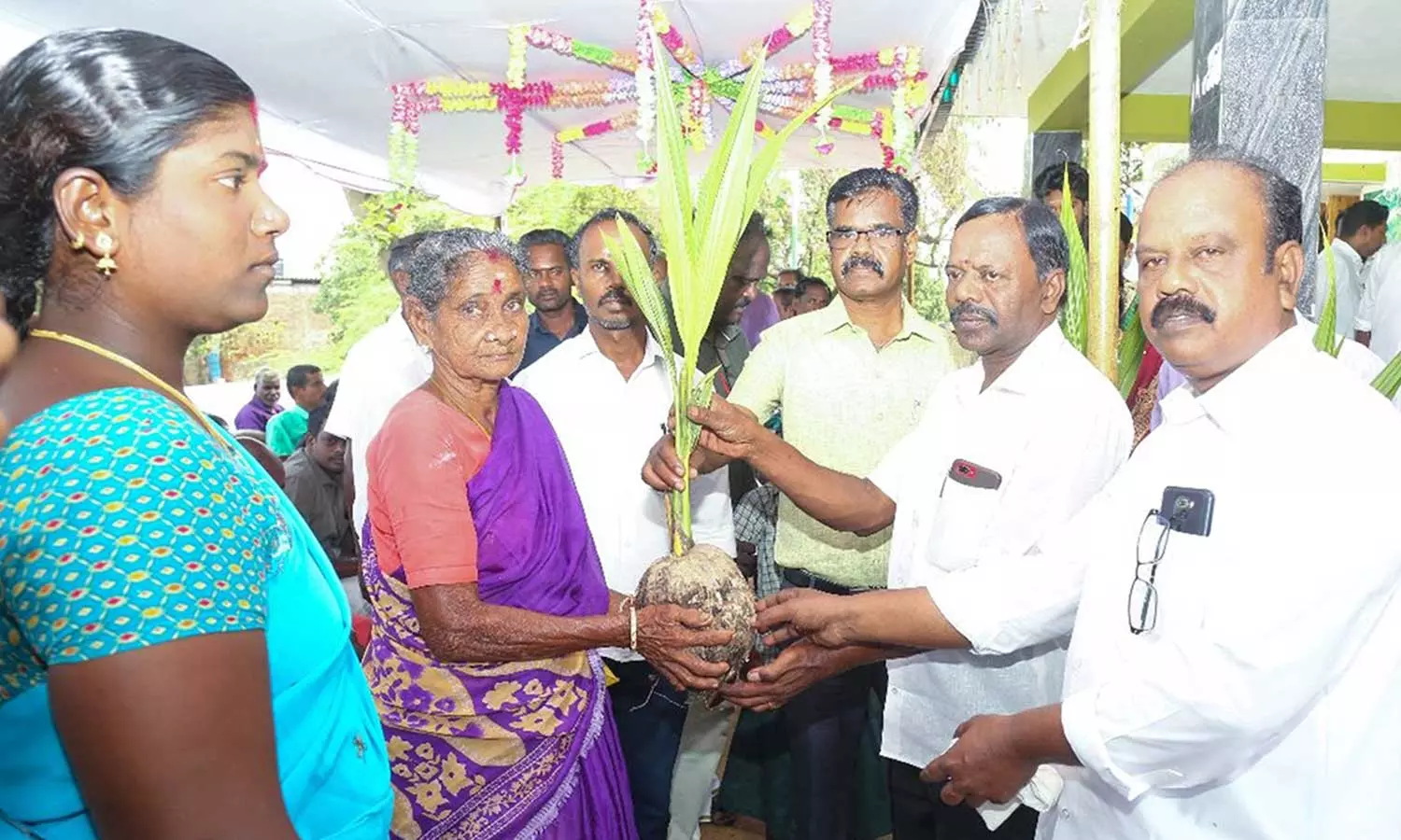 கோடியக்காடு ஊராட்சியில் புதிய ஊராட்சி மன்ற அலுவலக கட்டிடம் திறப்பு