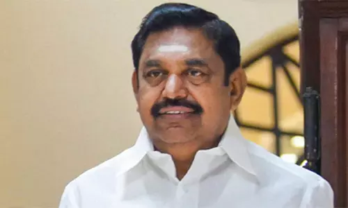 மதுரை விமான நிலையத்தில் அ.ம.மு.க. பிரமுகரை தாக்கியதாக எடப்பாடி பழனிசாமி மீது வழக்கு