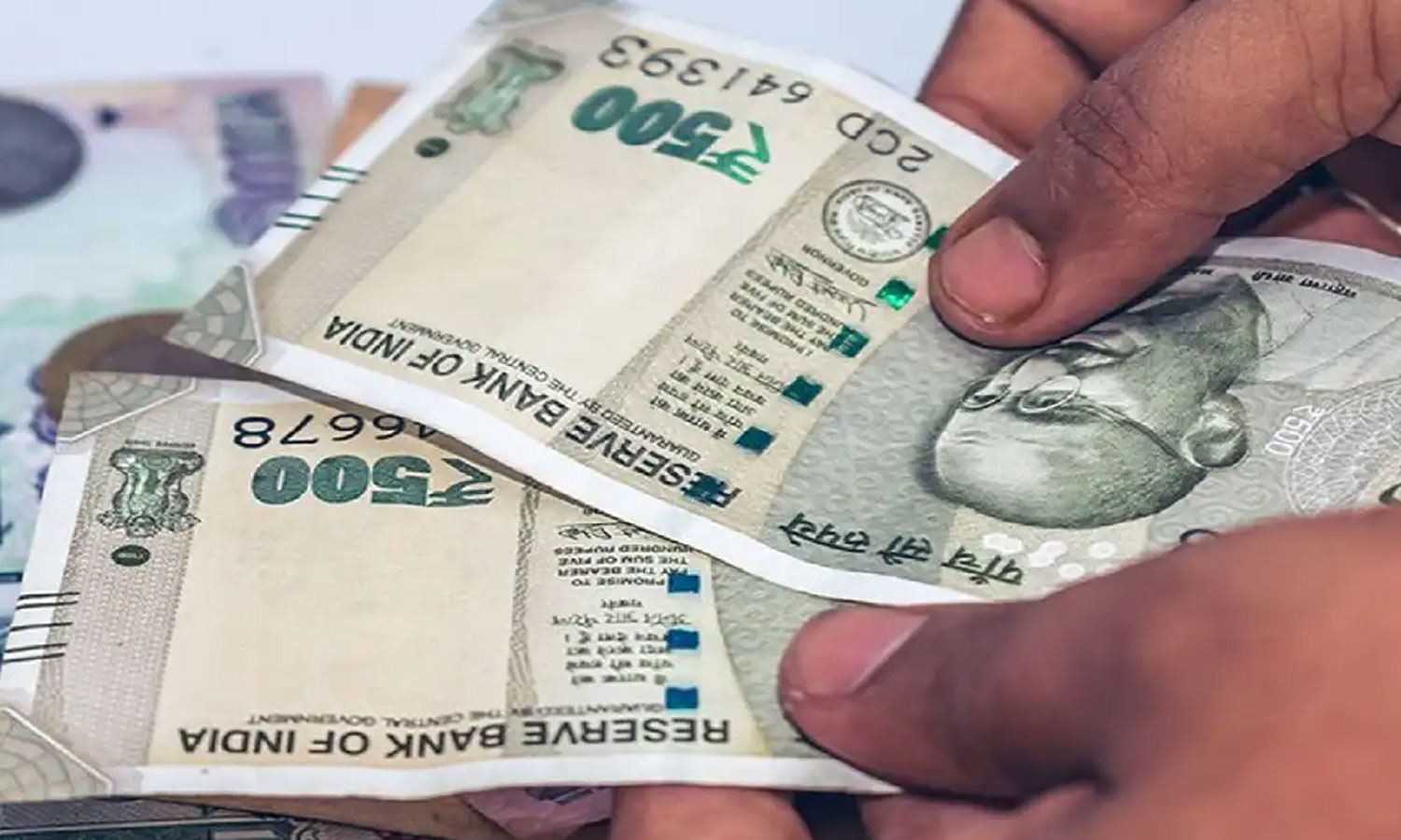 குடும்ப தலைவிகளுக்கு மாதம் ரூ.1000 வழங்கும் பட்டியல் தயாரிப்பு- மகளிர் மேம்பாட்டு கழகம் தகுதியானவர்களை ஆய்வு செய்கிறது