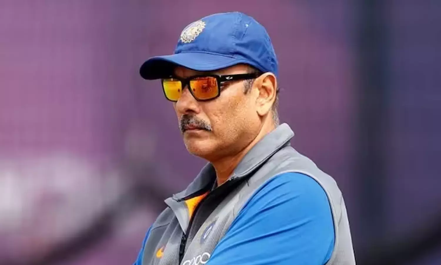 ரசிகர்கள் கவனத்தை இழுக்க ஒருநாள் போட்டி ஓவரை 40 ஆக குறைக்க வேண்டும்- ரவிசாஸ்திரி யோசனை ரசிகர்கள் கவனத்தை இழுக்க ஒருநாள் போட்டி ஓவரை 40 ஆக குறைக்க வேண்டும்- ரவிசாஸ்திரி யோசனை