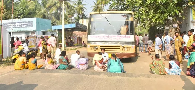 குடிநீர் கேட்டு பொதுமக்கள் திடீர் மறியல்