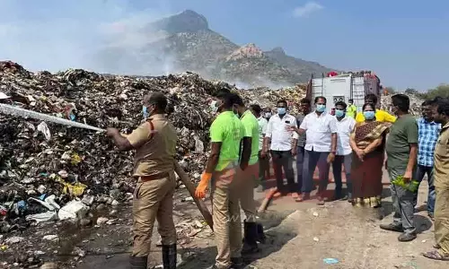 திருவண்ணாமலையில் 3-வது நாளாக தீப்பிடித்து எாியும் குப்பை கிடங்கு