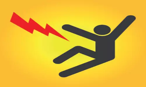 மின் வேலியில் சிக்கி கல்லூரி மாணவர் பலி