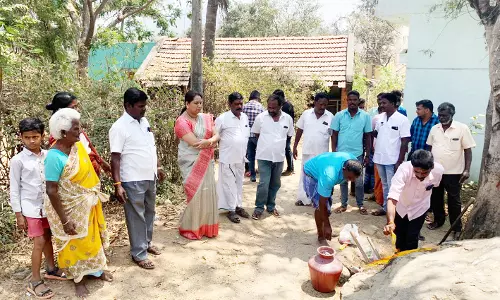 மேலுமலை ஊராட்சியில் சாலை அமைக்கும் பணிக்கு பூமி பூஜை