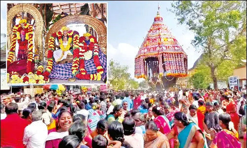 திருவெண்காடு சுவேதாரண்யேஸ்வரர் கோவில் தேரோட்டம்: திரளான பக்தர்கள் வடம்பிடித்தனர்