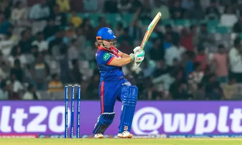 மகளிர் பிரீமியர் லீக்: பெங்களூரு அணியை வீழ்த்தியது டெல்லி கேப்பிட்டல்ஸ்