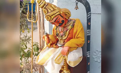 வத்தலக்குண்டுவில் நள்ளிரவில் சுவாமி சிலையை சேதப்படுத்திய கும்பல்