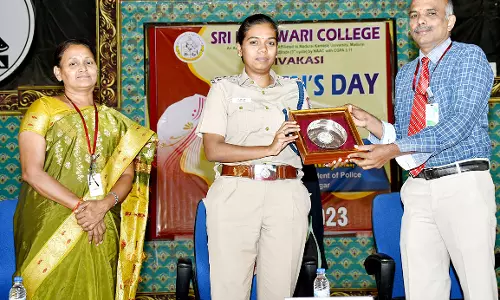 காளீஸ்வரி கல்லூரியில் உலக மகளிர் தின விழா