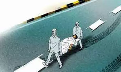 பைக்கில் இருந்து தவறி விழுந்து வாலிபர் பலி