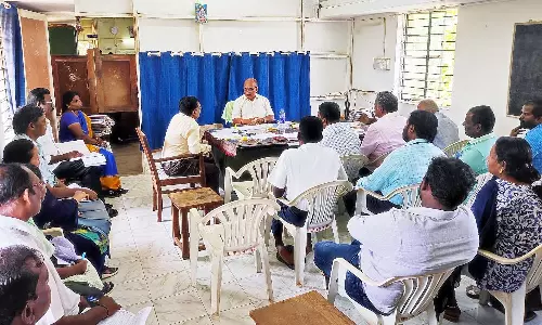 பொதுத்தேர்வு நடந்து வருவதால் சீரான மின்விநியோகம் வழங்க வேண்டும்- குறைதீர்க்கும் நாள் கூட்டத்தில் மின்பொறியாளர் உத்தரவு