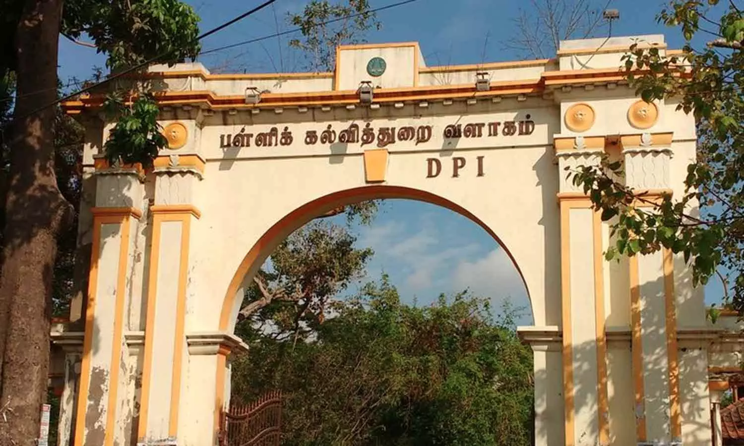 101 சோத்தியங்கள் திரைப்படம் பள்ளிகளில் திரையிடல்- கல்வித்துறை உத்தரவு