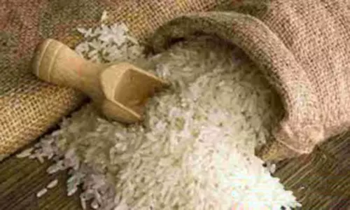 50 மூட்டை ரேஷன் அரிசி பறிமுதல்