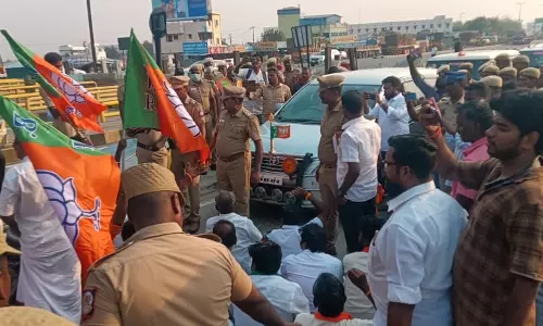 பா.ஜ.க. தேசிய செயற்குழு உறுப்பினர் எச்.ராஜா கைது