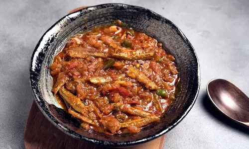 நாவூற வைக்கும் நெத்திலி கருவாடு தொக்கு