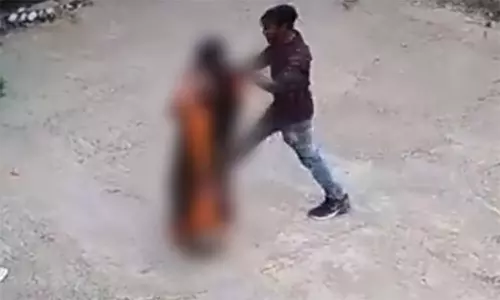 பெண் சுகாதாரப் பணியாளரை வலுக்கட்டாயமாக முத்தமிட்ட சீரியல் கிஸ்சர்