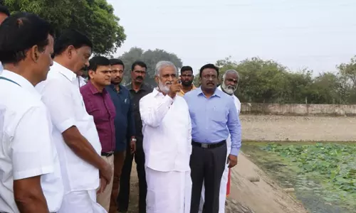 பொன்னேரி அருகே பழமைவாய்ந்த புஷ்பதீஸ்வரர் கோவிலில் அமைச்சர் சேகர்பாபு ஆய்வு