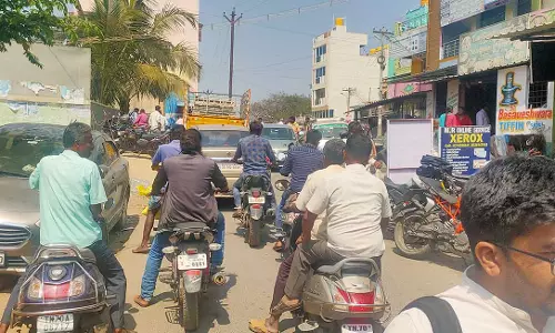 சூளகிரியில்  தொடர்ந்து போக்குவரத்து நெரிசல்