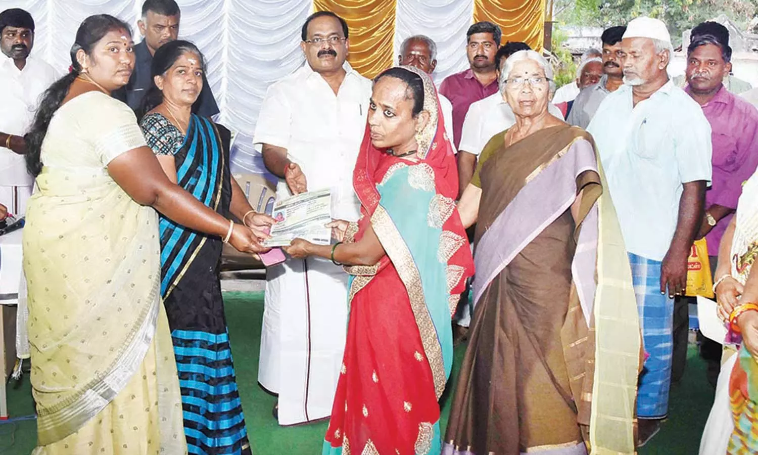 இல்லத்தரசிகளுக்கு ரூ.1000 திட்டம்:முதல்-அமைச்சர் மு.க.ஸ்டாலின் விரைவில் அறிவிக்க உள்ளார் -அமைச்சர் அர.சக்கரபாணி பேச்சு