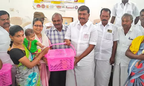 விளாத்திகுளம், புதூரில் 159 குழந்தைகளுக்கு ஊட்டச்சத்து பெட்டகம்