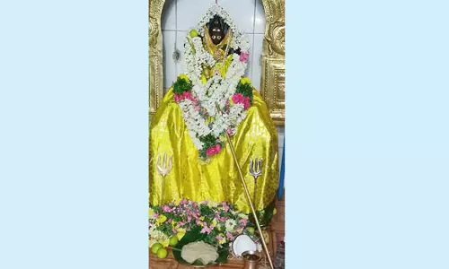 முத்துமாரியம்மன் கோவிலில் பங்குனி பொங்கல் விழா தொடக்கம்