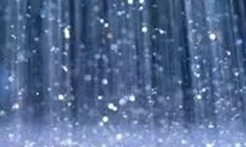 இடி, மின்னலுடன் திடீர் ஆலங்கட்டி மழை