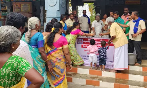 பவானி சங்கமேஸ்வரர் கோவிலில் பக்தர்களுக்கு நீர் மோர் வழங்கும் திட்டம் தொடக்கம்