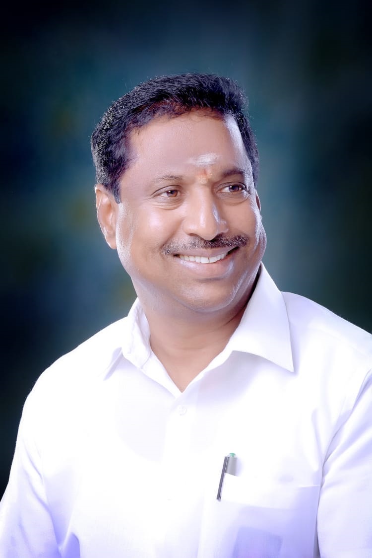 சுற்றுலா பயணிகளை குறிவைத்து போலீசார் அபராதம் வசூல்- நேரு எம்.எல்.ஏ. புகார்