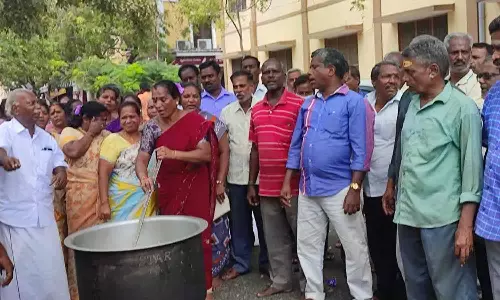 பாப்ஸ்கோ ஊழியர்கள் கஞ்சி காய்ச்சி போராட்டம்