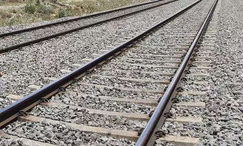 தாம்பரம்-செங்கல்பட்டு இடையே 4-வது ரெயில்பாதை: 3 ஆண்டுகளுக்குள் பணிகளை முடிக்க திட்டம்