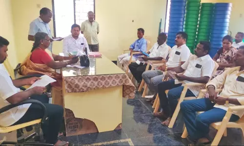 பேரூராட்சி  செயல் அலுவலருக்கு எதிராக கவுன்சிலர்கள் போர்க்கொடி