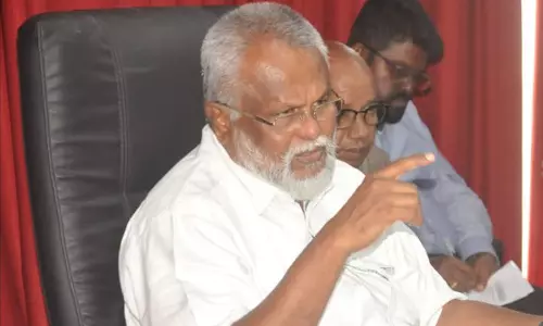 இலங்கை கடற்பரப்பில் தமிழக மீனவர்களுக்கு ஒரு நிமிடம்கூட அனுமதி இல்லை - மந்திரி டக்ளஸ் தேவானந்தா