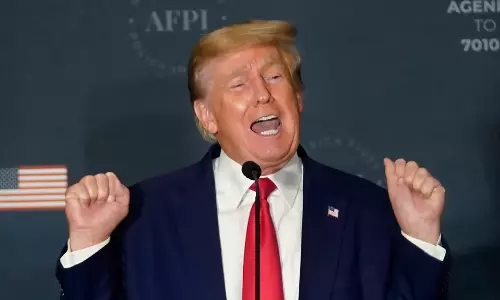 என்னை கைது செய்யப்போகிறார்கள்: டிரம்ப் அலறல்