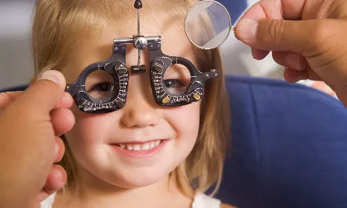 குழந்தைகளின் கிட்டப்பார்வை: பெற்றோர்கள் என்ன செய்ய வேண்டும்?