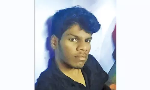 பிளஸ்-2 மாணவன் தற்கொலைக்கு காதல் விவகாரம் காரணமா?: போலீசார் விசாரணை