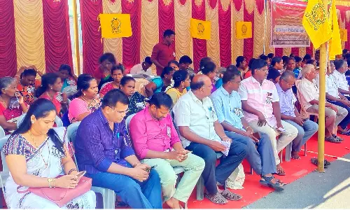 ஆசிரியர்கள் போராட்டம்