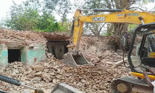 அம்மணி அம்மன் மடம் இடிப்புக்கு எதிர்ப்பு