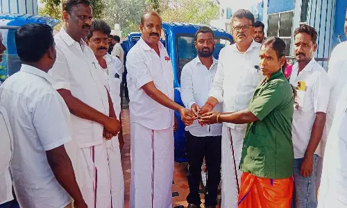 தூய்மை பணிக்காக 31 மின்கலன் வாகனம்